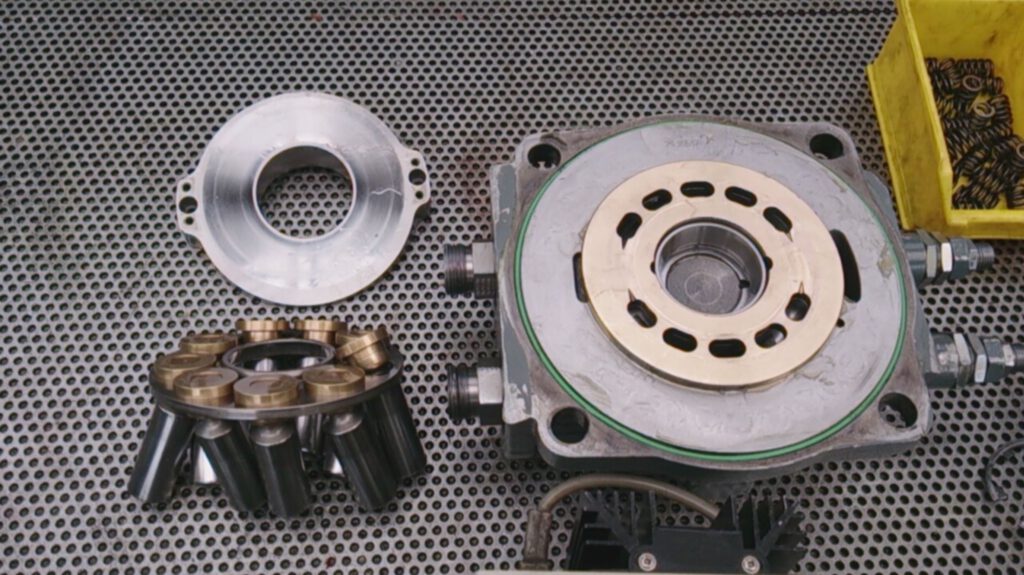 Reparatur-Schwenkmotor-Terex-TC210-TC225-TC240-TC-260